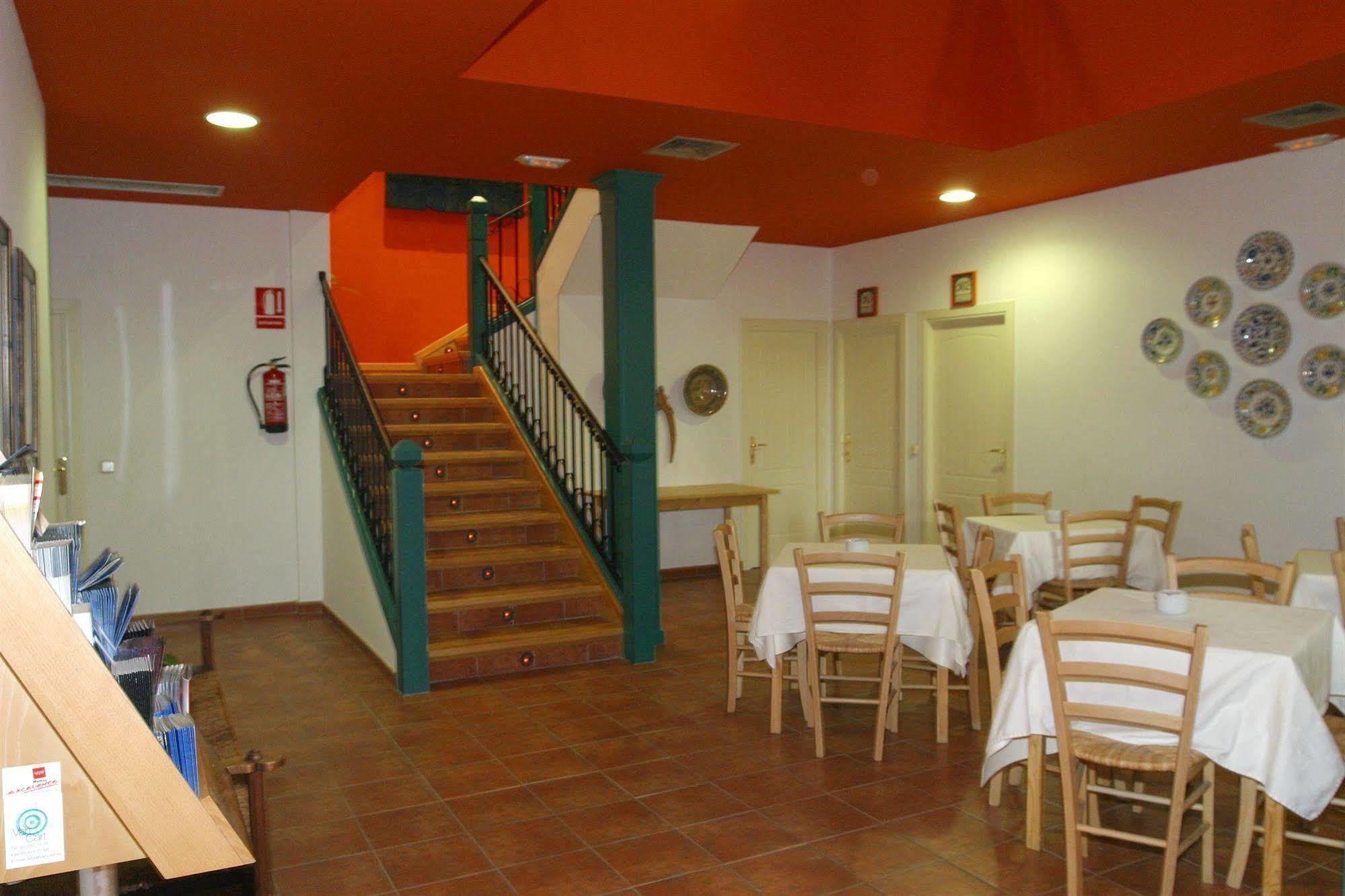 Hotel Y Apartamentos La Casa Rural Chinchon Exterior photo